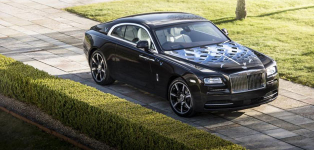 رولز رويس تكشف عن 9 سيارات Wraith بالتعاون مع أساطير موسيقى الروك