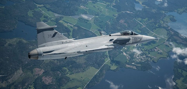 طائرةGripen E  التي تنافس طائرة F-35 .. تتألق في أول رحلاتها !