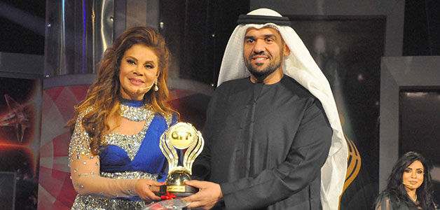 الجسمي يختتم 2013 بتكريم "أفضل فنان عربي"  
