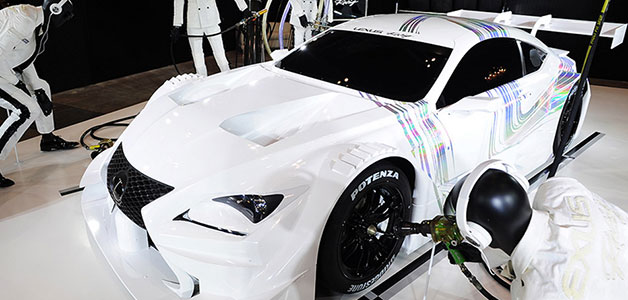 "لكزس" تكشف عن سيارة السباقات الجديدة RC F GT500