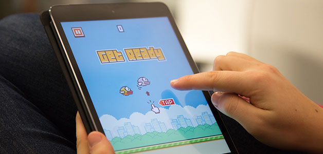 المطورون يبادرون إلى طرح 25 لعبة مماثلة لـFlappy Bird