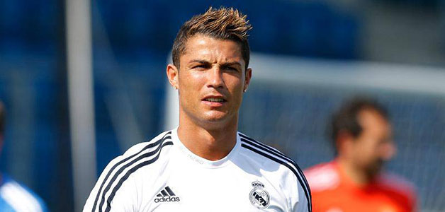 هل ينتقل رونالدو من ريال مدريد إلى مانشستر يونايتد؟
