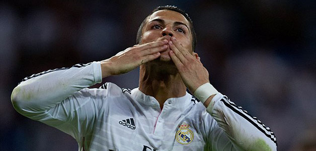 جماهير مانشستر يونايتد تهتف لرونالدو ليعود إلى المنزل