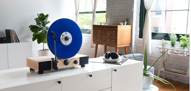 Gramovox تكشف عن جهاز Vertical Turntable المميز