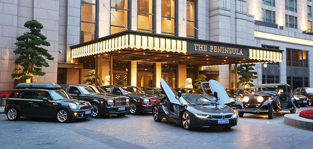 فندق Peninsula Shanghai يضم سيارة بي إم دبليو آي 8
