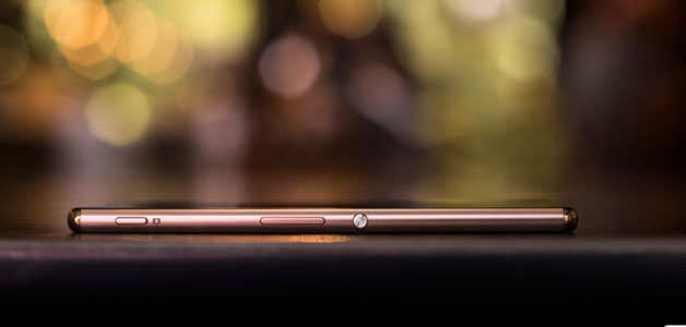 أول هاتف ذكي في العالم بتقنية 4K... متوافر الآن مجاناً للعملاء في الإمارات