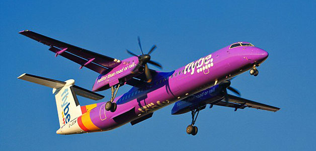راكب في إحدى رحلات Flybe يدفع غرامة 1000 جنيه إسترليني بعد رفضه وضع هاتفه في وضع الطيران قبل الإقلاع