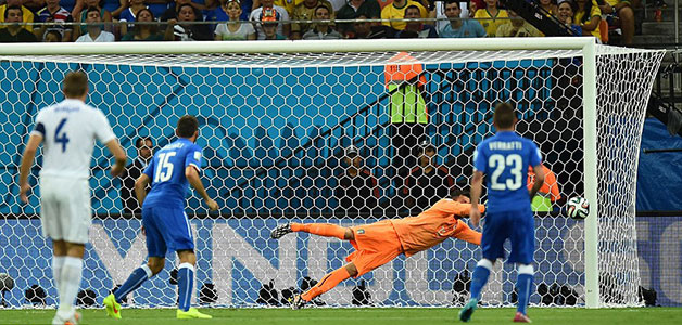 ايطاليا تفوز امام انكلترا 2-1 على ملعب آرينا دي أمازونيا