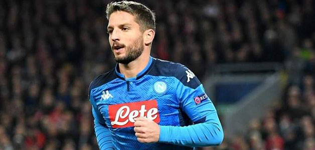نابولي يمدد عقد ميرتينز حتى 2022