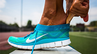 "Nike" تطلق حذاء "Free Flyknit" 