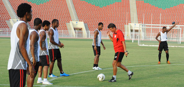 الحبسي يدعم المنتخب العماني في مشوار التأهل إلى كأس العالم