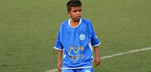 من هو اللاعب ذو الأعوام الـ14 الذي تعاقد معه البرشا؟