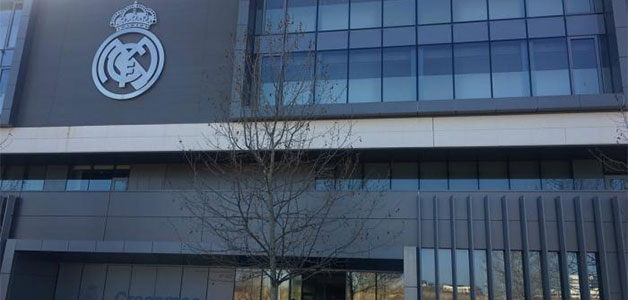 ريال مدريد يخطف صدارة أغلى أندية كرة القدم من مانشستر يونايتد