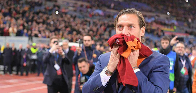 ريال مدريد يدخل في مفاوضات مع توتي