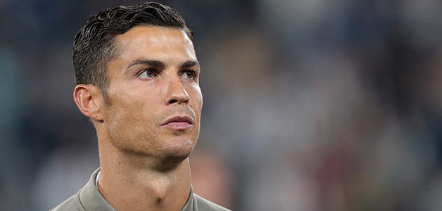 "اليويفا" يغرم مانشستر يونايتد 7 آلاف جنيه إسترليني بسبب رونالدو