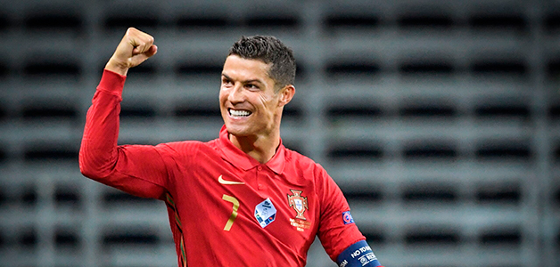 رونالدو يحقق رقمًا تاريخيًا بتسجيله هدفه الـ 100 لمنتخب البرتغال