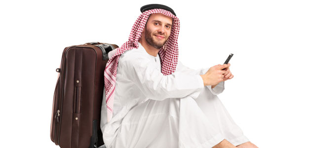45 بالمئة من الشباب السعودي ينفقون أموالهم على الهواتف النقّالة والسفريات