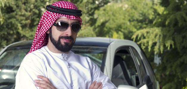 الإماراتيون يشترون سيارات بقيمة 25 مليار درهم سنوياً
