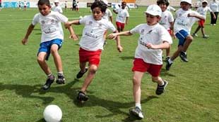 450 طالبا استعرضوا مهاراتهم في مدينة زايد الرياضية