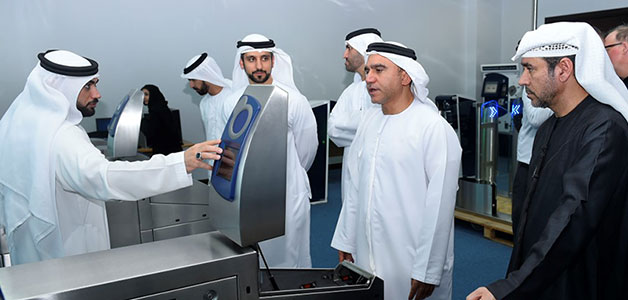 طرق دبي تبدأ تركيب بوابات التعرفة الذكية في محطات مترو مسار 2020