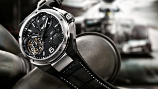 IWC SCHAFFHAUSEN تطرح مجموعة Ingenieur